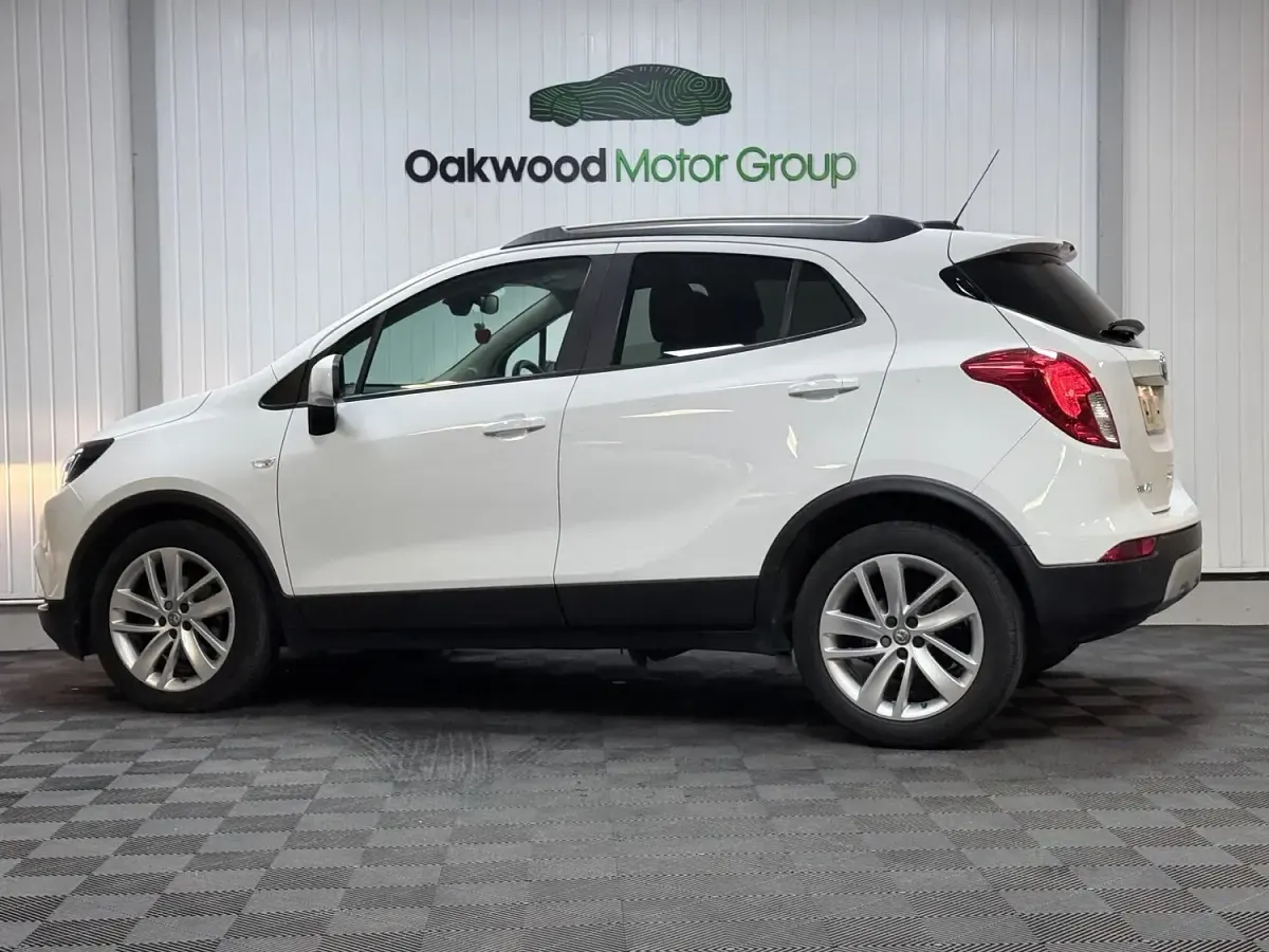 Used Vauxhall Mokka X Active 115 HP (84 kW) 2017 White SUV