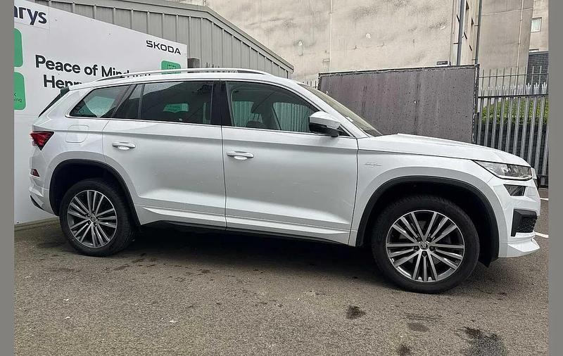 Used Skoda Kodiaq LAURIN & KLEMENT 196 HP (144 kW) 2023 Moon white metallic SUV