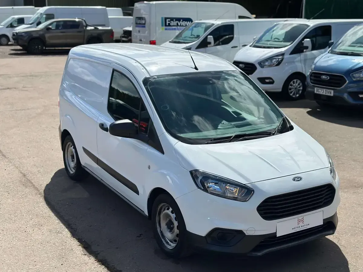 Used Ford Transit S 100 HP (73 kW) 2022 White Van