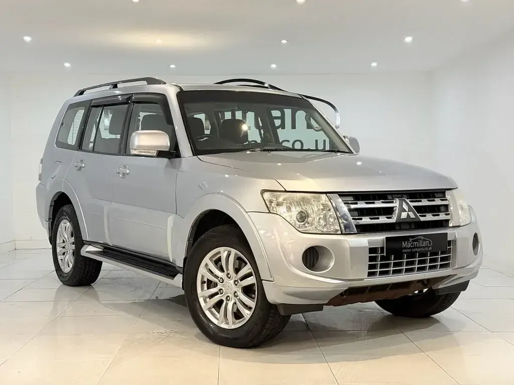 Used Mitsubishi Shogun 197 HP (144 kW) 2012 Silver SUV