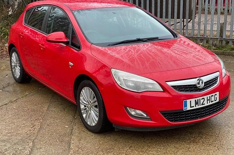 Red Used 2012 Vauxhall Astra Excite Hatchback | £1,495 (Fair price) - Image 1/1