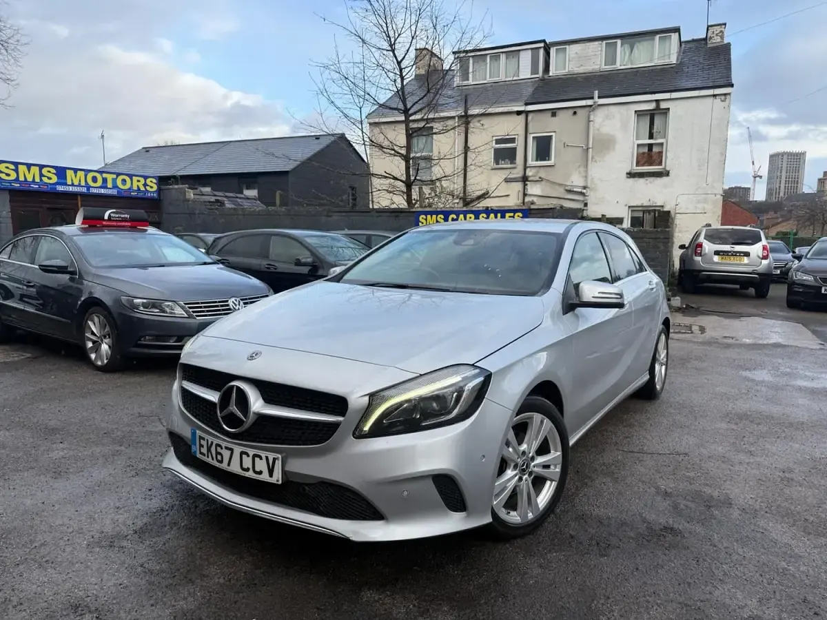 Used Mercedes A180 Premium 109 HP (80 kW) 2017 Silver Hatchback