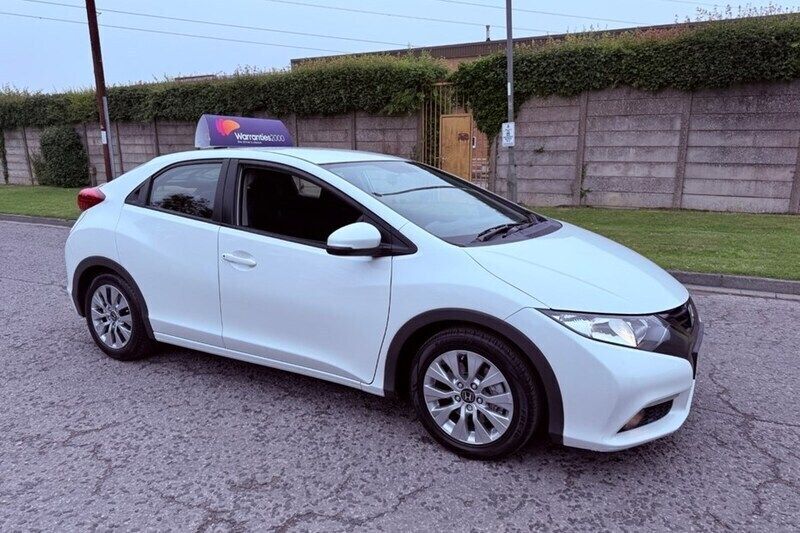 White Used 2013 Honda Civic ES Hatchback | £2,499 (Fair price) - Image 1/1