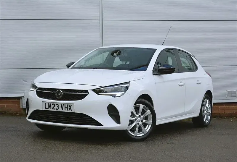 Used Vauxhall Corsa Design Edition 100 HP (73 kW) 2023 White Hatchback