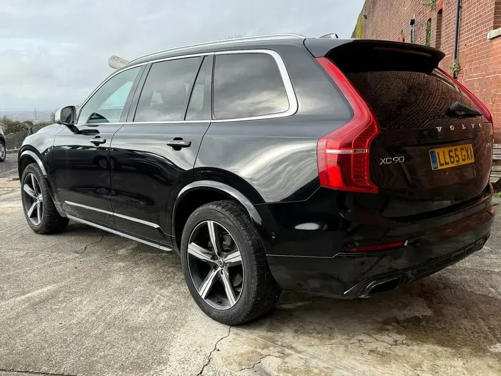 Used Volvo XC90 R-Design 225 HP (165 kW) 2015 Black SUV