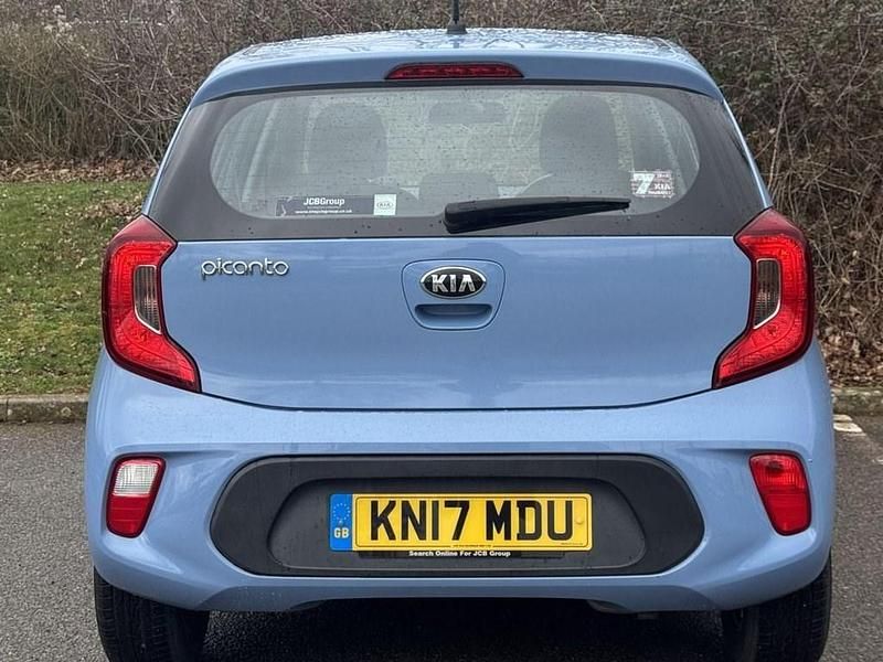 Used Kia Picanto 83 HP (61 kW) 2017 Blue Hatchback