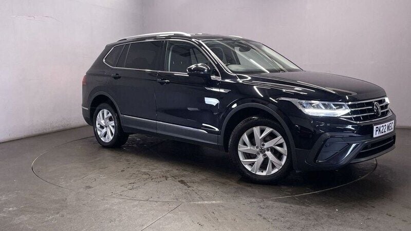 Black Used 2022 VW Tiguan Allspace Life SUV | £21,999 (Good price) - Image 1/2