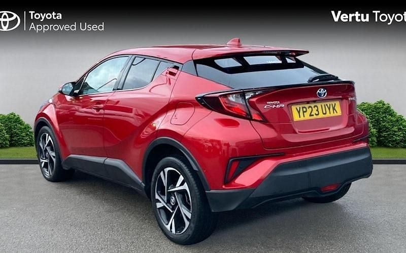 Used Toyota C-HR Design 122 HP (89 kW) 2023 Red SUV