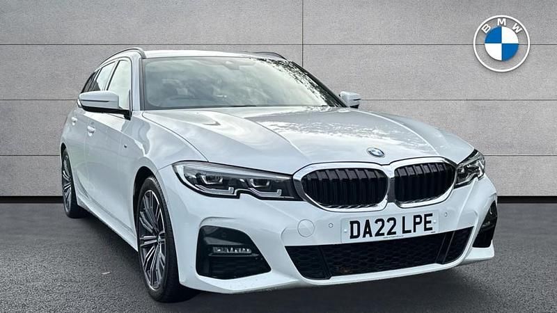 White Used 2022 BMW 320 M Sport Estate | £27,755 (Fair price) - Image 1/4