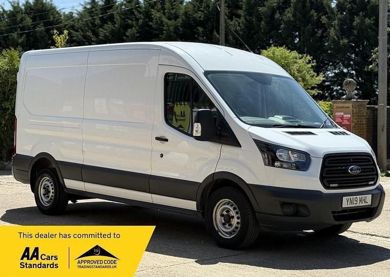 White Used 2018 Ford Transit | £9,990 (Good price) - Image 1/3