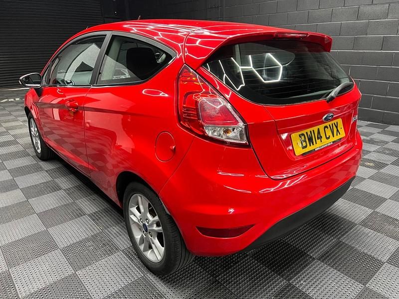 Used Ford Fiesta Zetec 2014 Red Hatchback