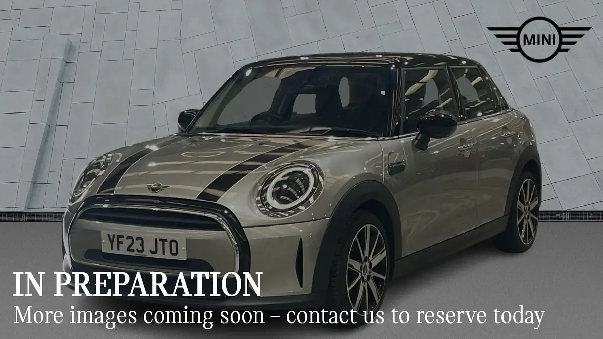 Używany Mini Cooper Classic 134 KM (98 kW) 2023 Srebrny Hatchback