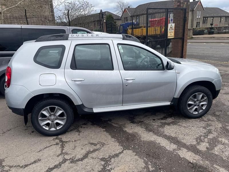 Used Dacia Duster Lauréate 2014 Silver SUV