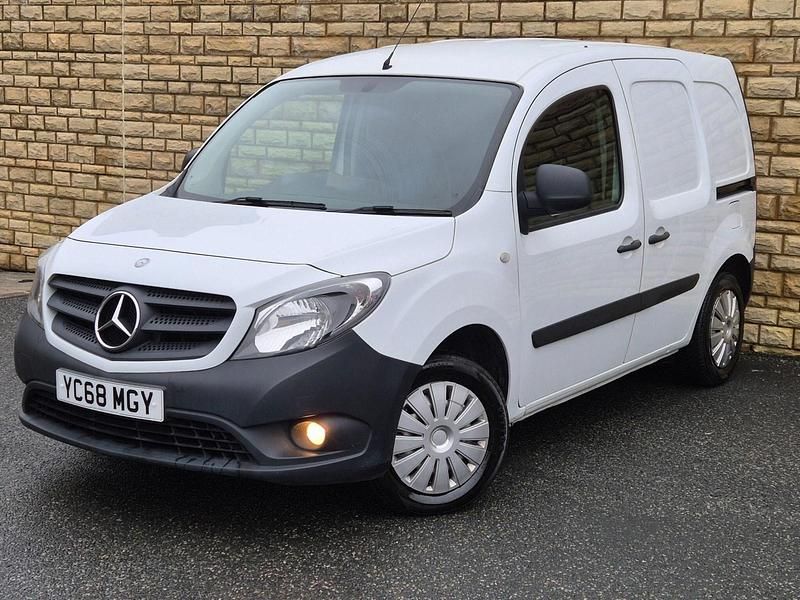 Used Mercedes Citan 109 90 HP (66 kW) 2018 White