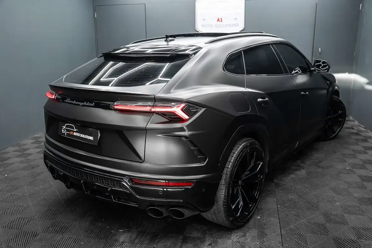 Used Lamborghini Urus 666 HP (489 kW) 2019 Black SUV