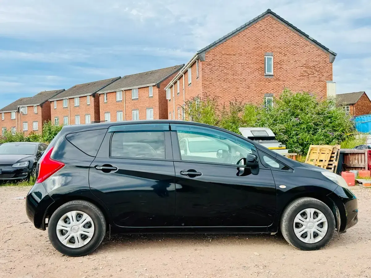 Used Nissan Note Acenta 98 HP (72 kW) 2013 Black Hatchback