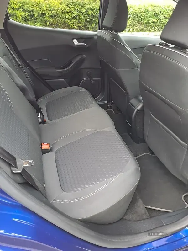 Used Ford Fiesta Titanium 125 HP (91 kW) 2018 Blue Hatchback
