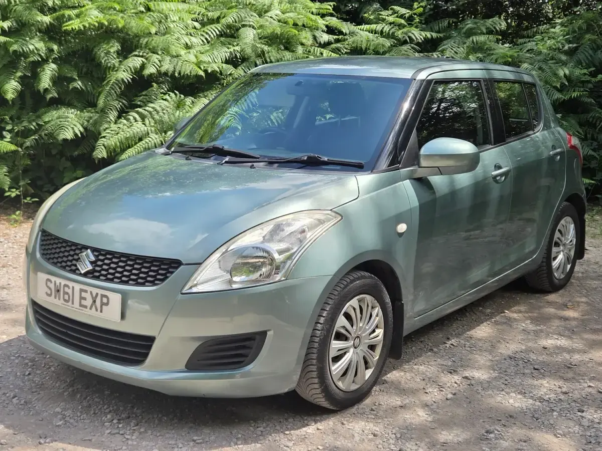 Used Suzuki Swift 2012 Green Hatchback