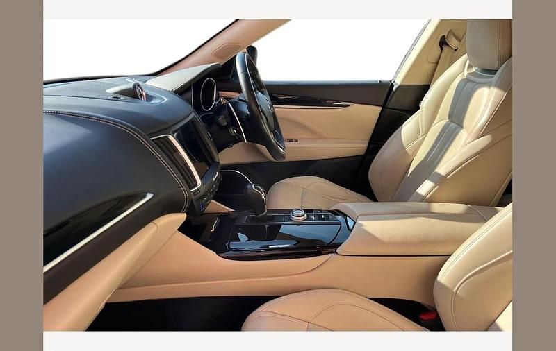 Used Maserati Levante 430 HP (316 kW) 2017 Blue SUV