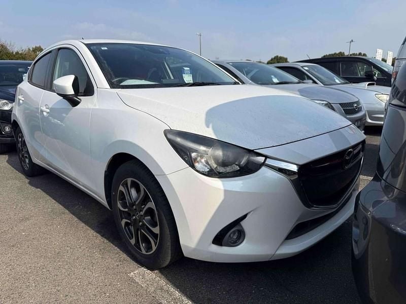 Used Mazda Demio 2015 White Hatchback
