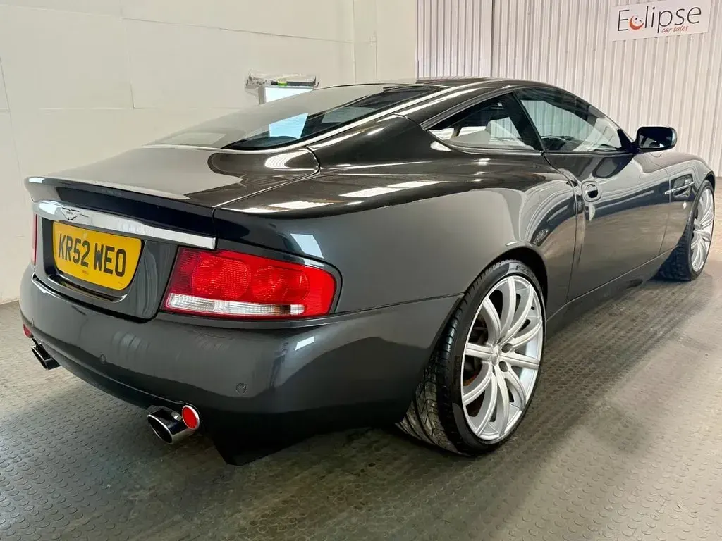 Used Aston Martin Vanquish 460 HP (338 kW) 2003 Black Coupe