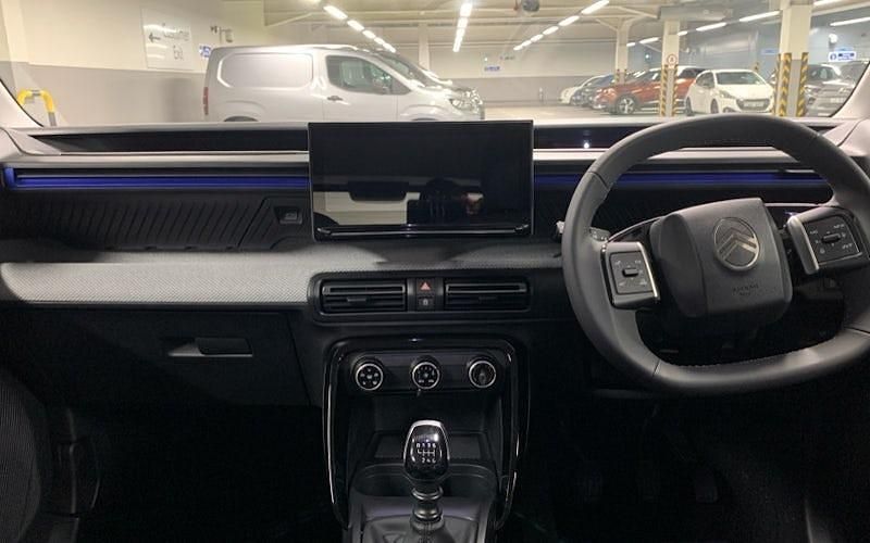 New Citroën C3 101 HP (74 kW) 2025 Red SUV