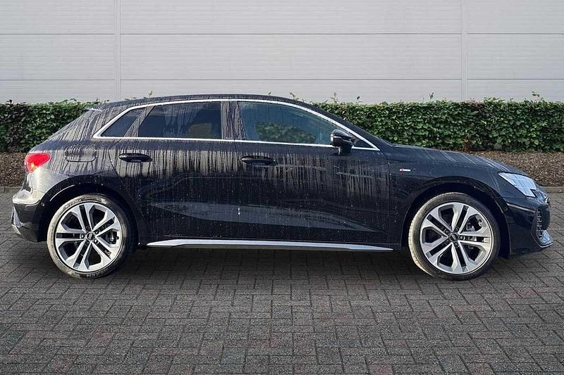 New Audi A3 e-tron S-Line 200 HP (147 kW) 2025 Mythos black, metallic Hatchback