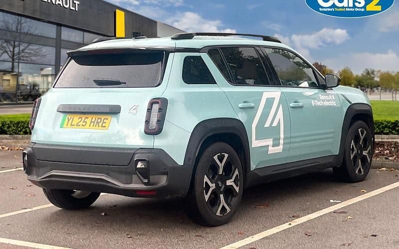 Usado Renault R4 Komfort 110 kW (150 HP) 2025 Carrinha