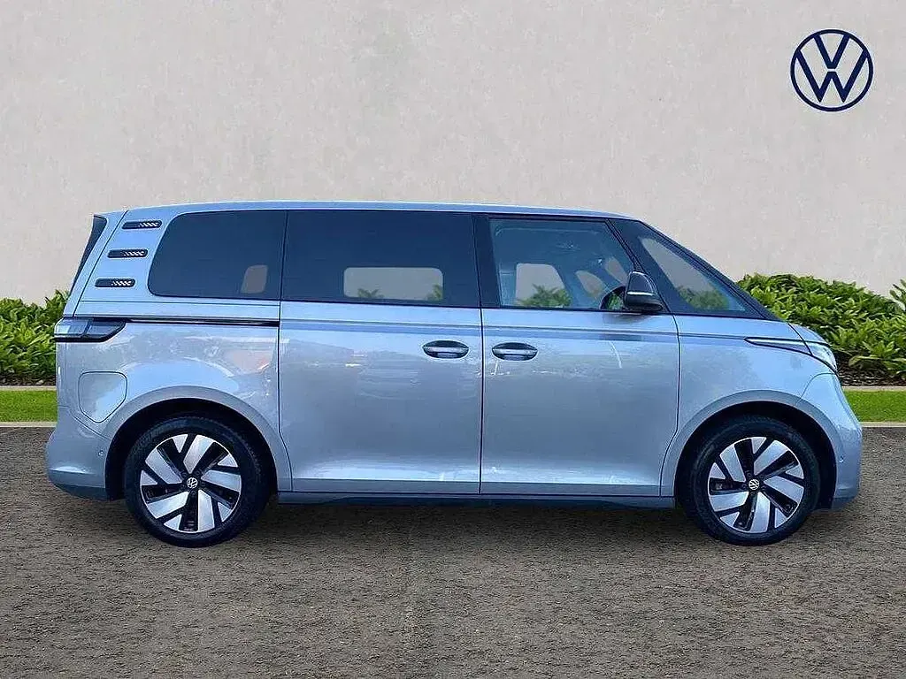 Used VW ID. Buzz Pro 150 kW (204 HP) 2023 Silver MPV