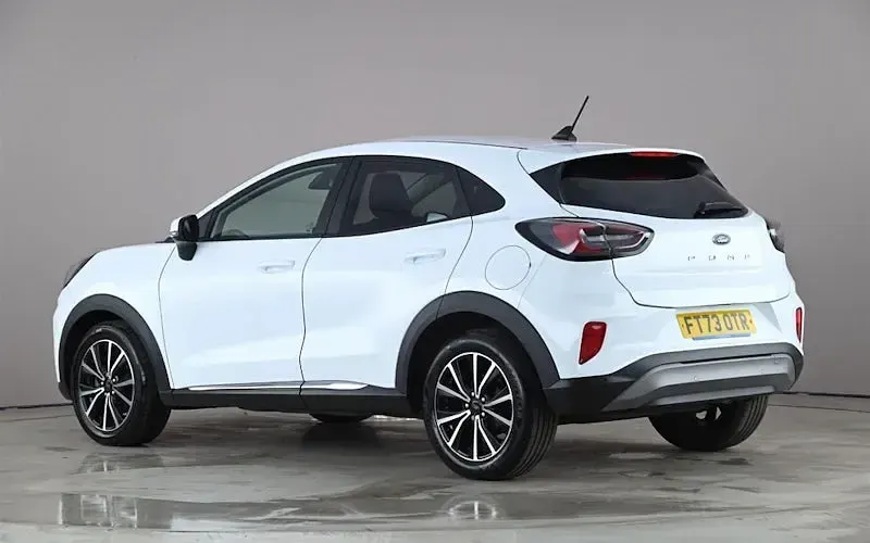 Begagnad Ford Puma Titanium 125 HK (91 kW) 2023 Vit SUV