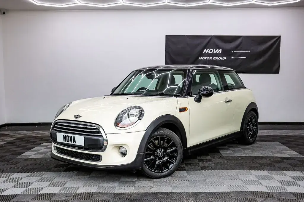 Used Mini Cooper Hatch 136 HP (100 kW) 2014 White Hatchback
