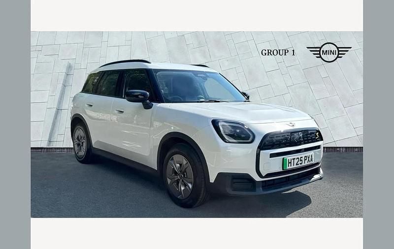 White Used 2025 Mini Countryman Classic SUV | £29,950 - Image 1/4