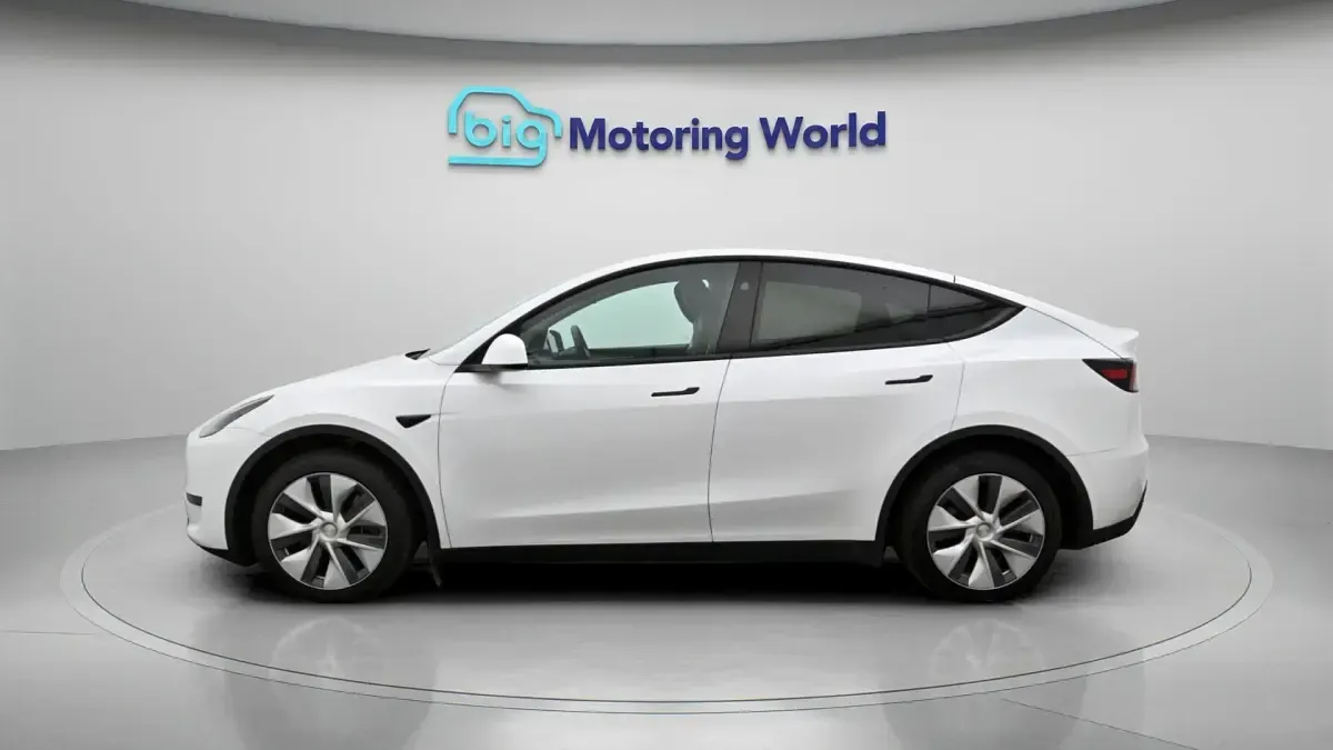 Used Tesla Model Y RWD 254 kW (346 HP) 2024 White SUV