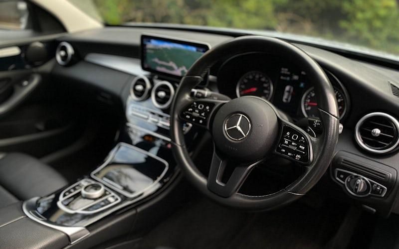 Used Mercedes C200 SE 184 HP (135 kW) 2020 Sedan