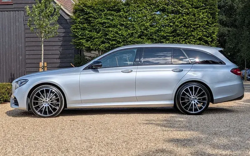 Used Mercedes E400 AMG line 340 HP (250 kW) 2020 Silver Estate