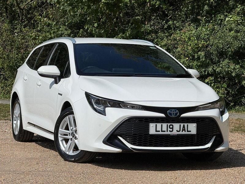 Pure white Used 2019 Toyota Corolla Estate | £16,995 (Good price) - Image 1/4