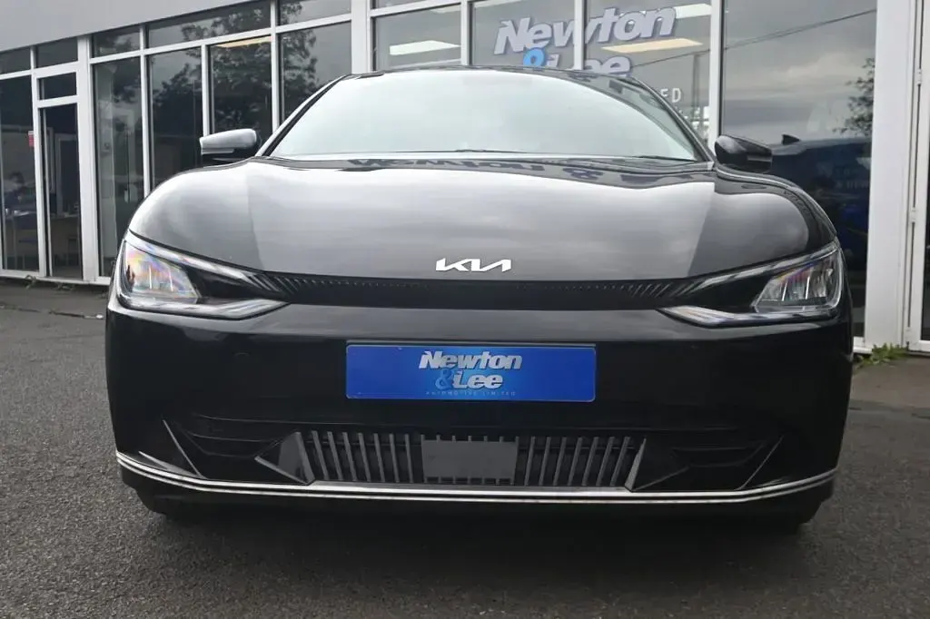 Used Kia EV6 Air 166 kW (226 HP) 2023 Black SUV
