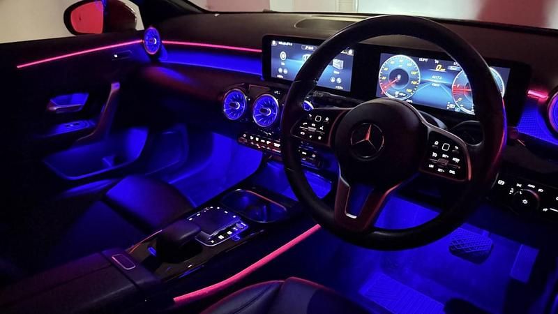 Used Mercedes A150 Premium 150 HP (110 kW) 2019 Red Hatchback