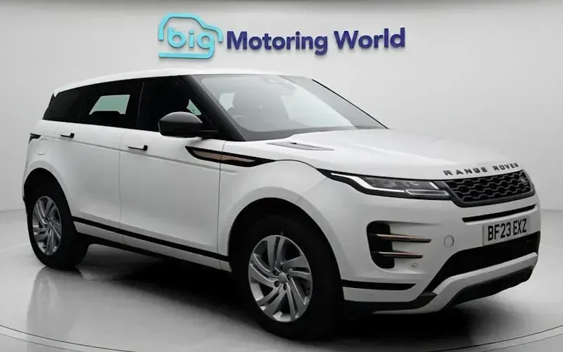 Käytetty Land Rover Range Rover evoque R-Dynamic 309 HP (227 kW) 2023 Katumaasturi