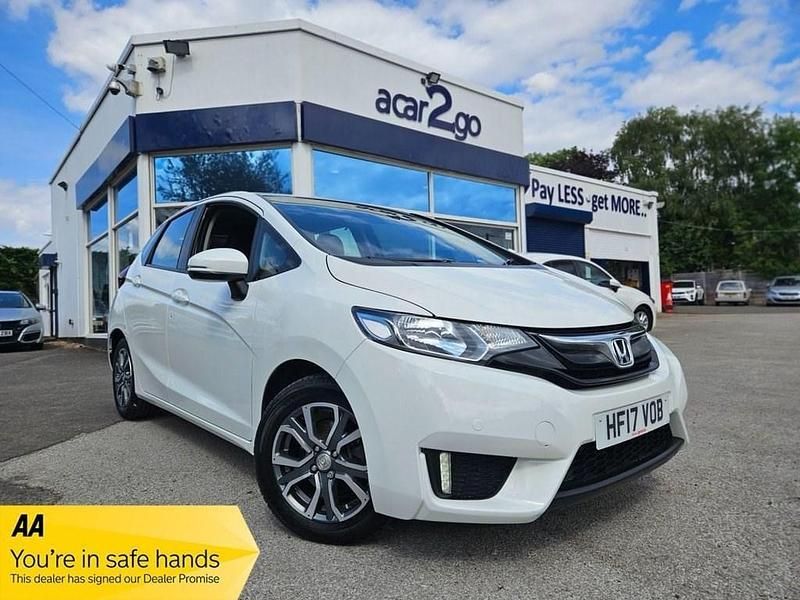 White Used 2017 Honda Jazz SE Hatchback | £8,998 (Good price) - Image 1/4