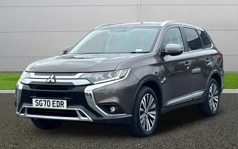 Used Mitsubishi Outlander 150 HP (110 kW) 2020 Brown SUV