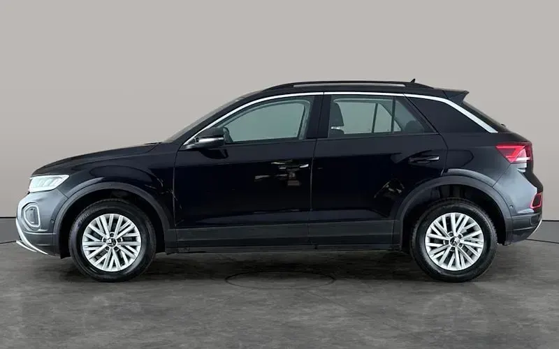 Used VW T-Roc Life 110 HP (80 kW) 2023 Black SUV