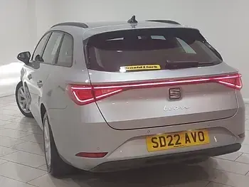 Used Seat Leon SE 130 HP (95 kW) 2022 Silver Estate