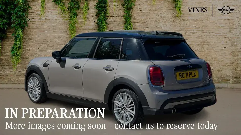 Usado Mini Cooper Exclusive 134 HP (98 kW) 2021 Cinzento Citadino