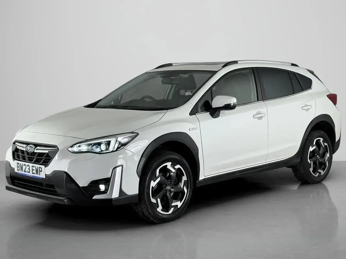 Used Subaru XV Premium 150 HP (110 kW) 2023 White SUV