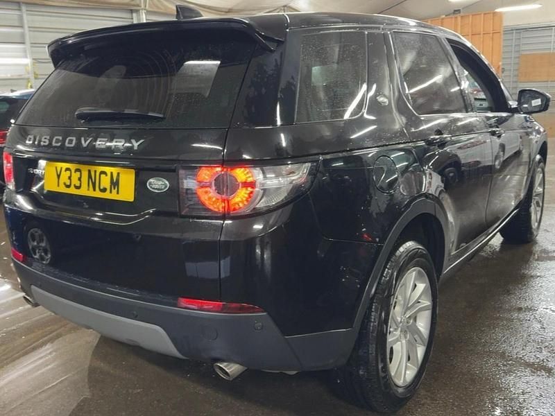Second-hand Land Rover Discovery Sport SE 180 CP (132 kW) 2018 Negru SUV
