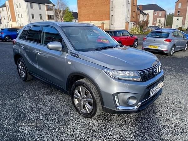 Second-hand Suzuki Vitara SZ-T 129 CP (94 kW) 2025 Gri SUV