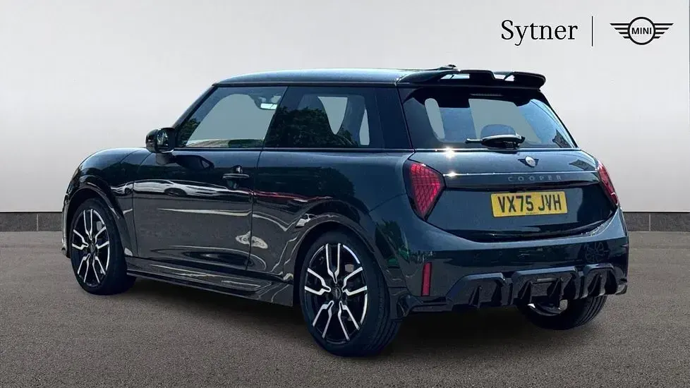 Used Mini Cooper Hatch 113 kW (154 HP) 2026 Grey Hatchback