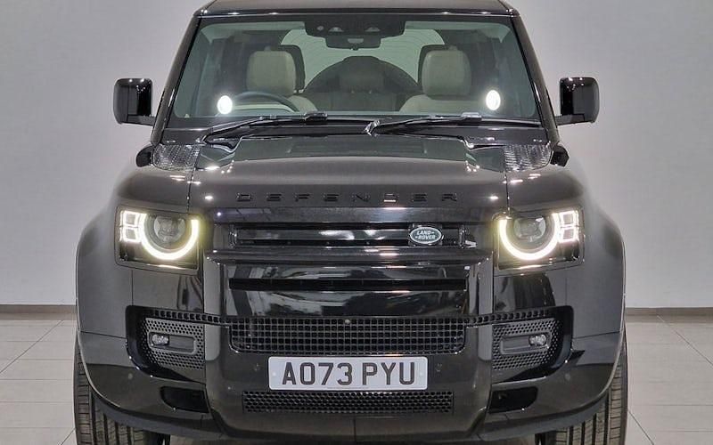 Used Land Rover Defender 249 HP (183 kW) 2023 Estate