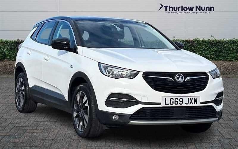 Used Vauxhall Grandland X Sport 131 HP (96 kW) 2019 White SUV